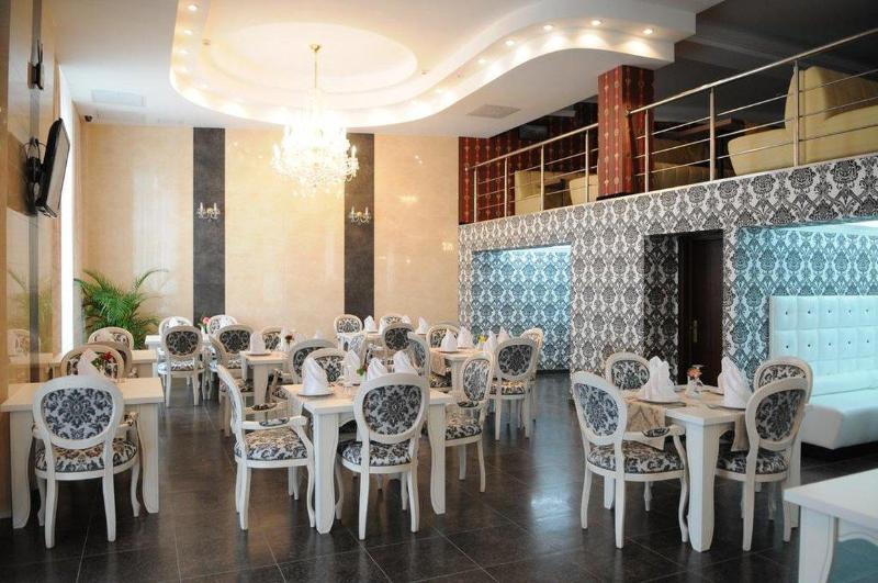 Manhattan Hotel & Restaurant