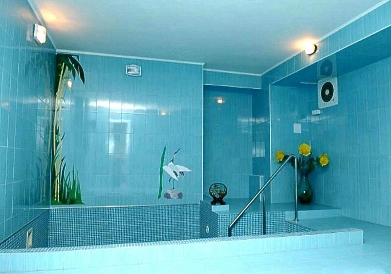 Manhattan Hotel & Restaurant