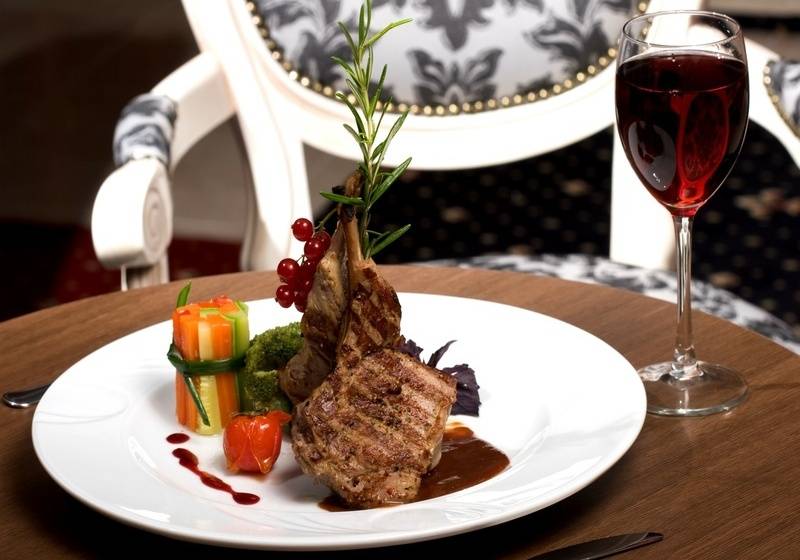 Manhattan Hotel & Restaurant