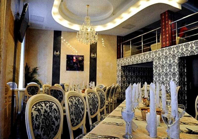 Manhattan Hotel & Restaurant