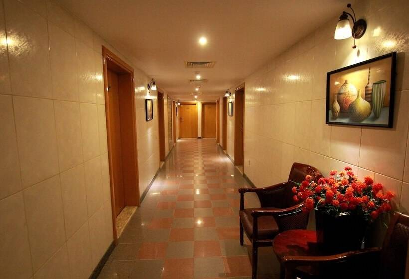 Отель Mount Royal