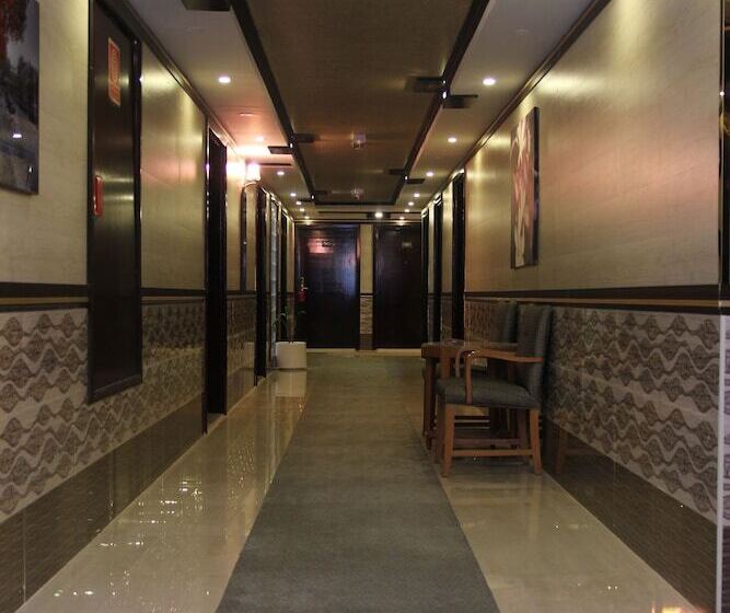 Отель Mount Royal