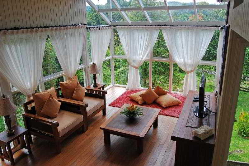 Otel Poring Hot Springs & Nature Reserve