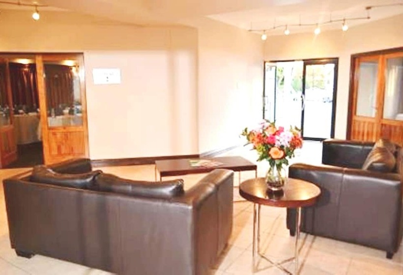 Отель Premier Splendid Inn Pinetown