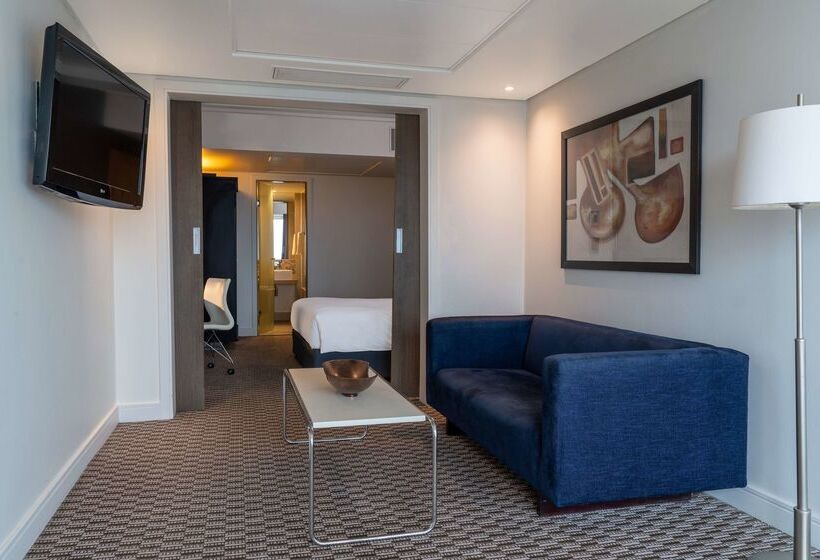 Radisson Blu Gautrain Hotel, Sandton Johannesburg