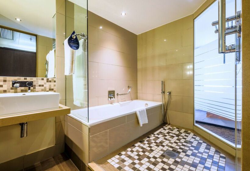 Radisson Blu Gautrain Hotel, Sandton Johannesburg