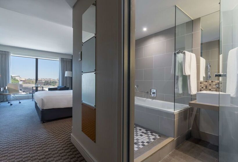 Radisson Blu Gautrain Hotel, Sandton Johannesburg