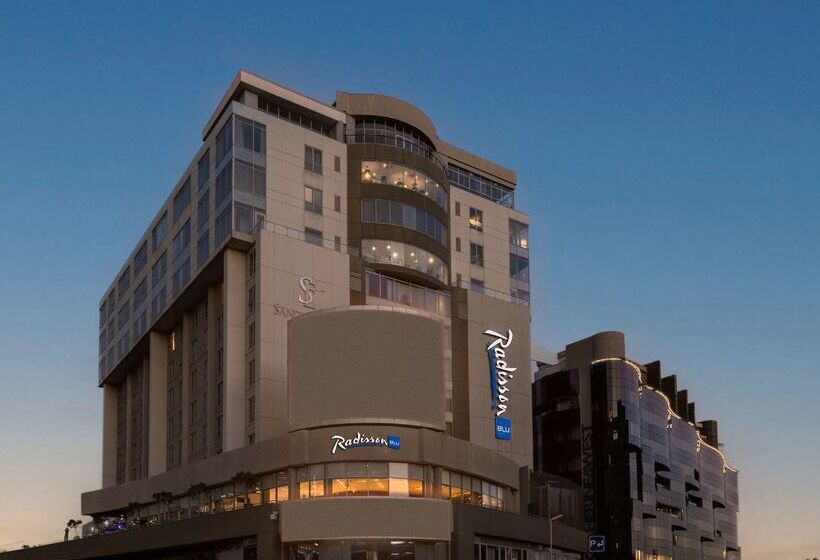 Radisson Blu Gautrain Hotel, Sandton Johannesburg