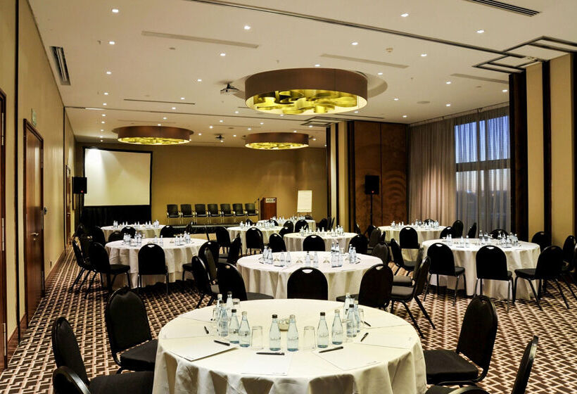 Radisson Blu Gautrain Hotel, Sandton Johannesburg