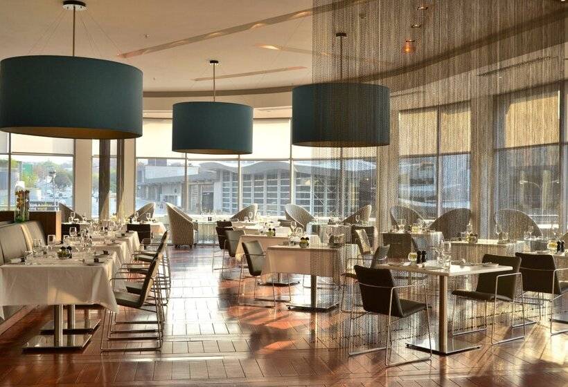 Radisson Blu Gautrain Hotel, Sandton Johannesburg