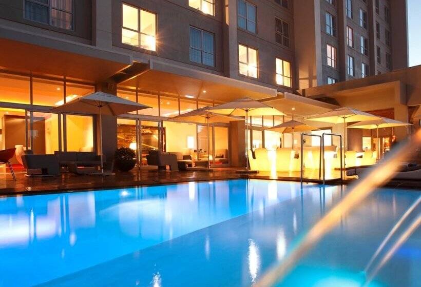 Radisson Blu Gautrain Hotel, Sandton Johannesburg