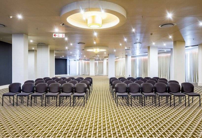 Radisson Blu Gautrain Hotel, Sandton Johannesburg