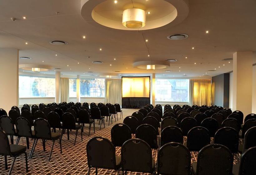 Radisson Blu Gautrain Hotel, Sandton Johannesburg