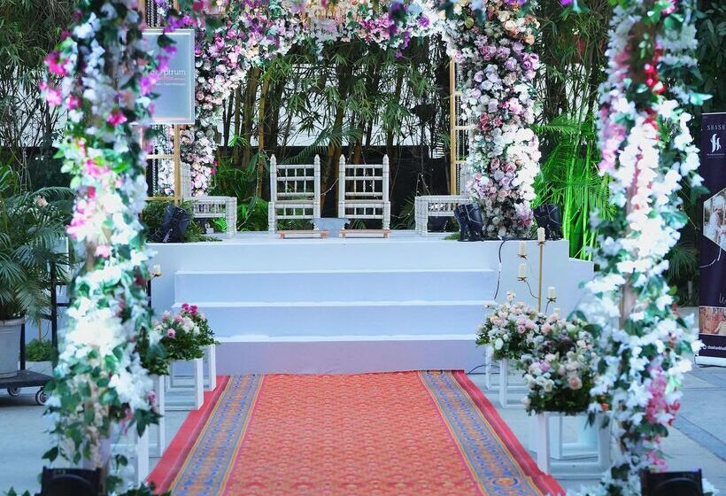 Radisson Blu Hotel Pune Kharadi