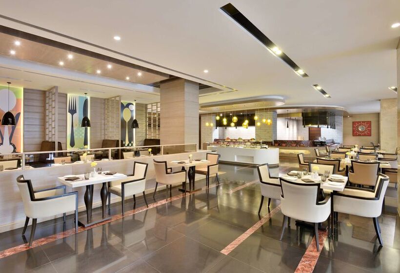 Отель Radisson Gurugram Udyog Vihar