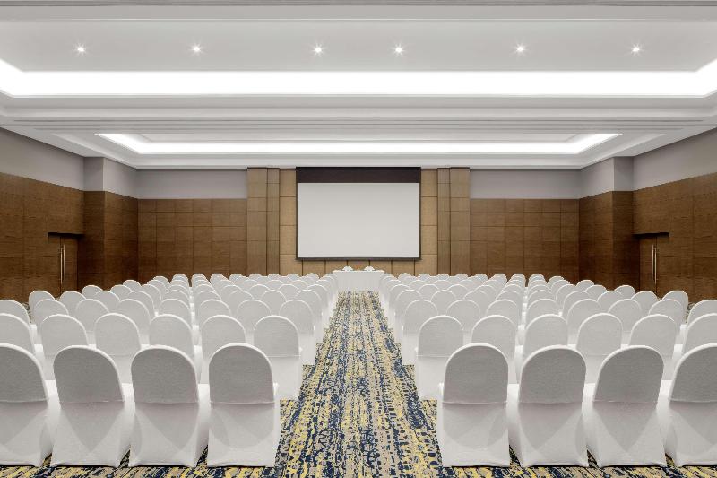 Отель Radisson Gurugram Udyog Vihar