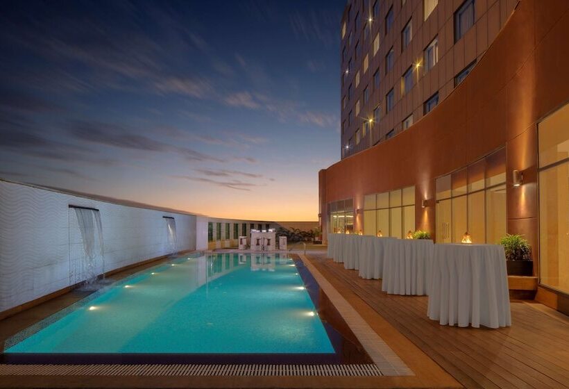 Отель Radisson Gurugram Udyog Vihar