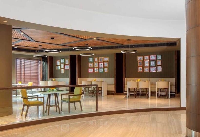 Отель Radisson Gurugram Udyog Vihar