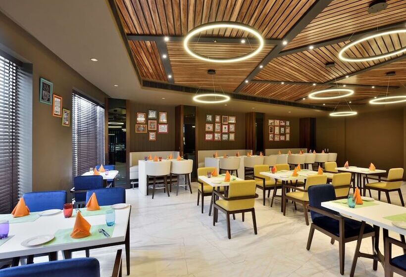 Отель Radisson Gurugram Udyog Vihar