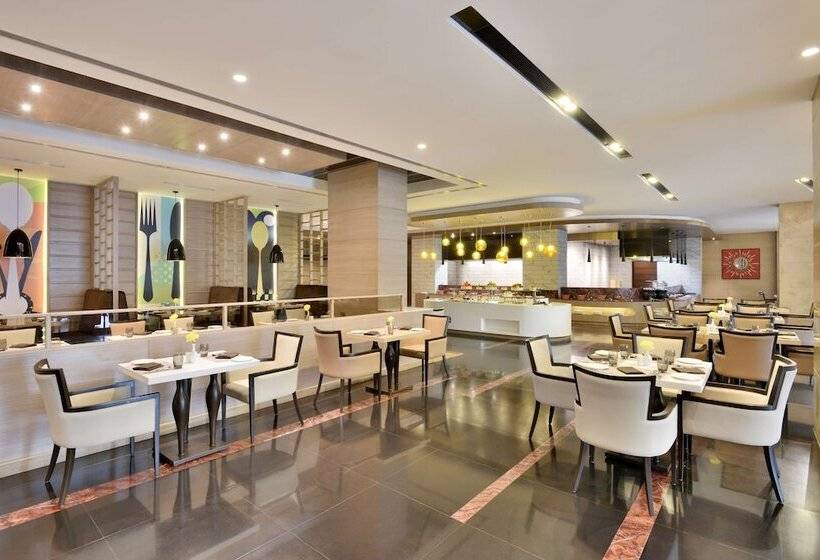 Отель Radisson Gurugram Udyog Vihar