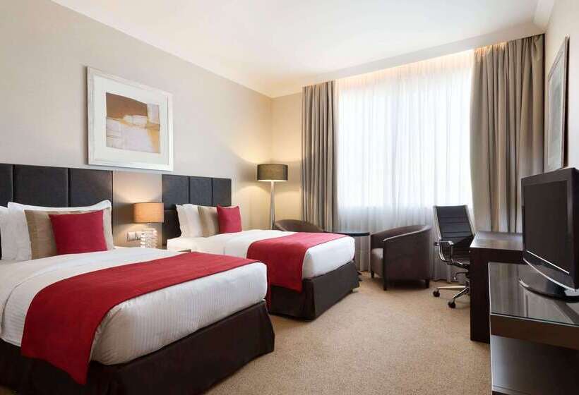 ホテル Ramada Downtown Abu Dhabi