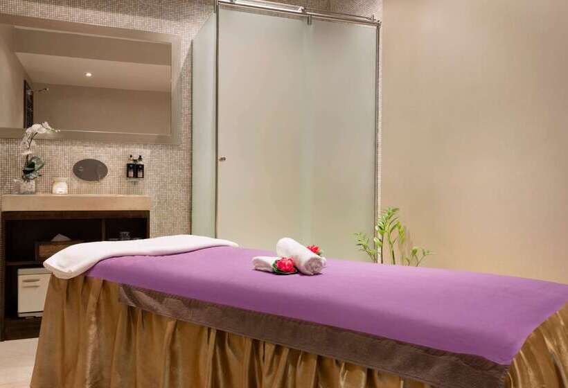 ホテル Ramada Downtown Abu Dhabi