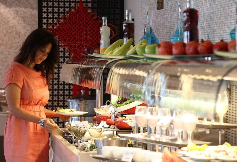 ホテル Ramada Downtown Abu Dhabi