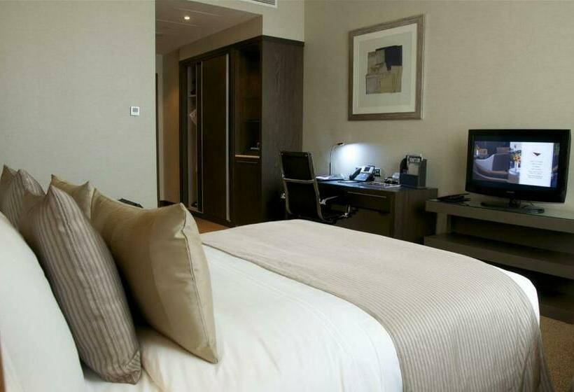 ホテル Ramada Downtown Abu Dhabi