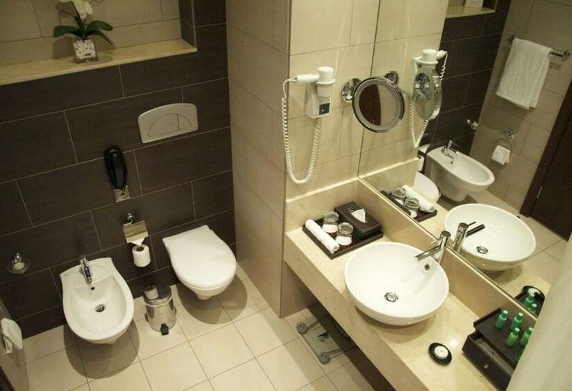 ホテル Ramada Downtown Abu Dhabi