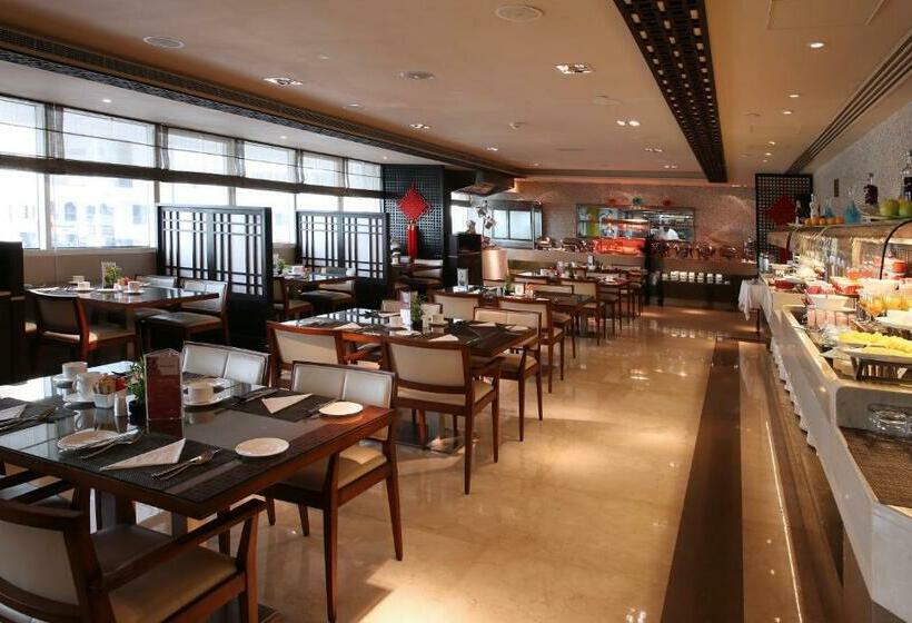 ホテル Ramada Downtown Abu Dhabi