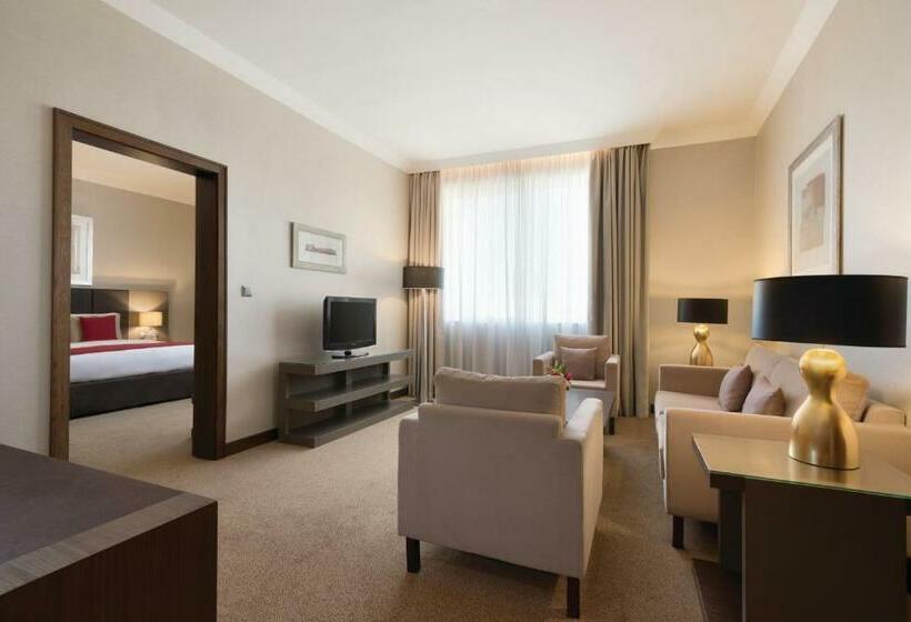 ホテル Ramada Downtown Abu Dhabi