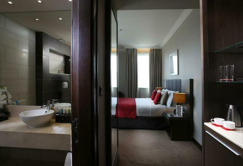 ホテル Ramada Downtown Abu Dhabi