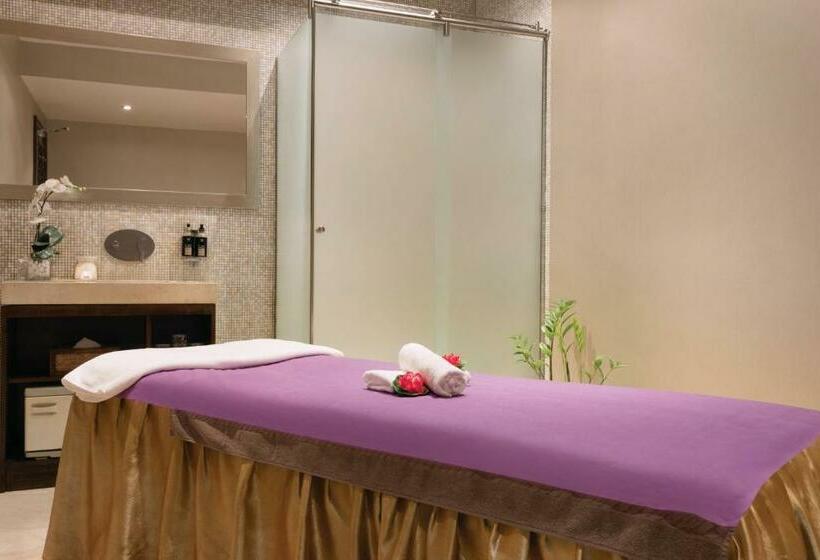 ホテル Ramada Downtown Abu Dhabi