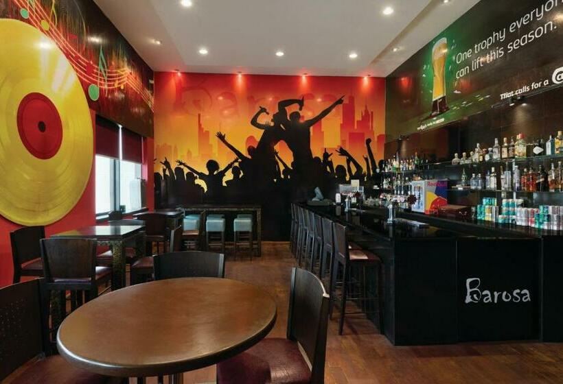 ホテル Ramada Downtown Abu Dhabi