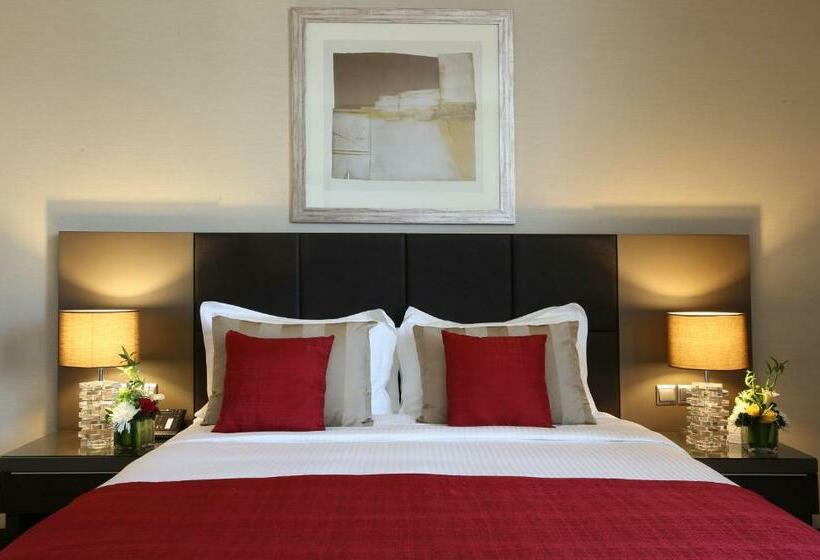 ホテル Ramada Downtown Abu Dhabi