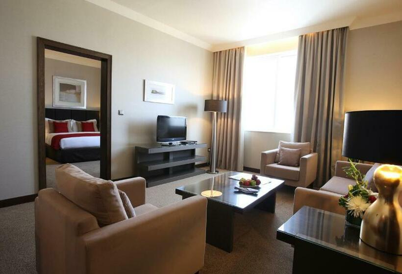 ホテル Ramada Downtown Abu Dhabi
