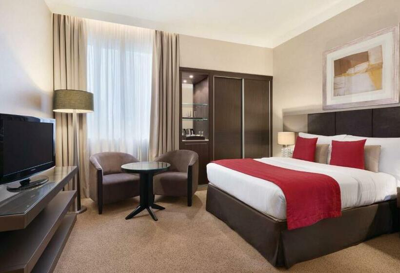 ホテル Ramada Downtown Abu Dhabi