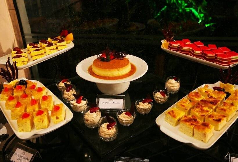 Отель Randholee Resort & Spa