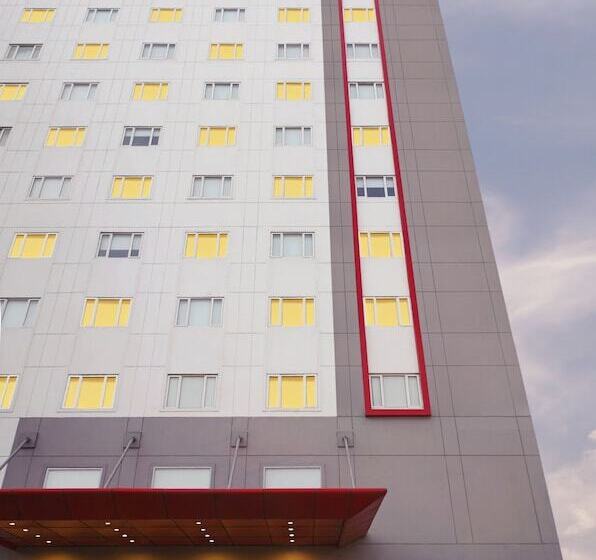 Red Fox By Lemon Tree Hotels, Hyderabad