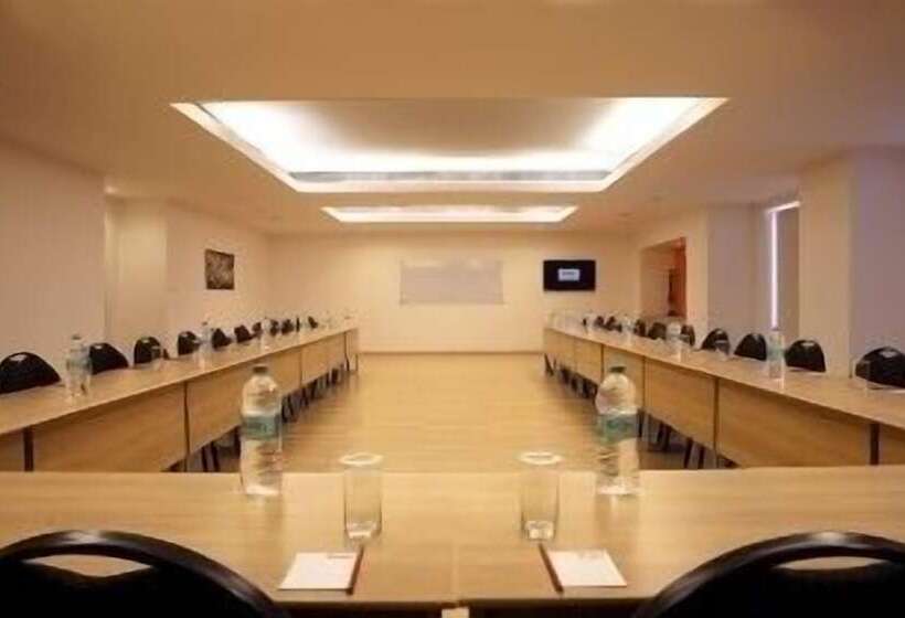 Red Fox By Lemon Tree Hotels, Hyderabad