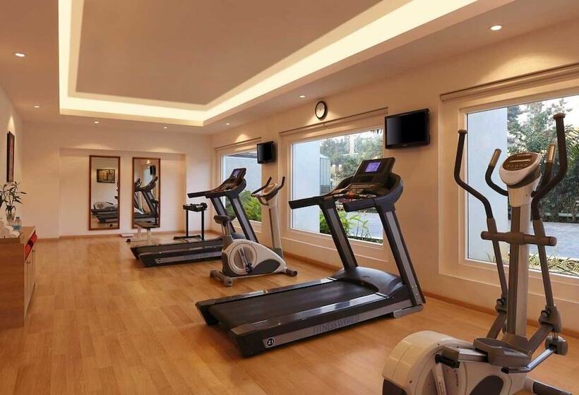 Red Fox By Lemon Tree Hotels, Hyderabad