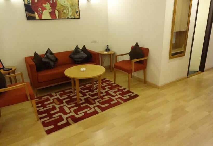 Red Fox By Lemon Tree Hotels, Hyderabad