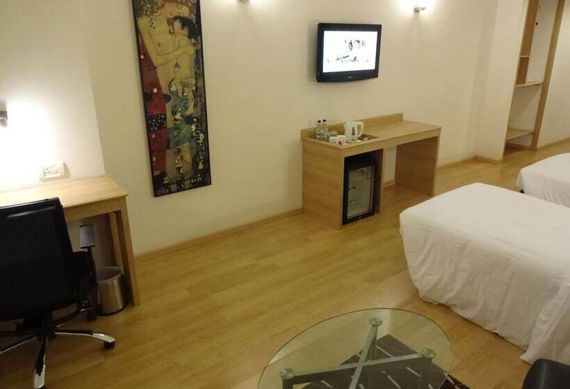 Red Fox By Lemon Tree Hotels, Hyderabad