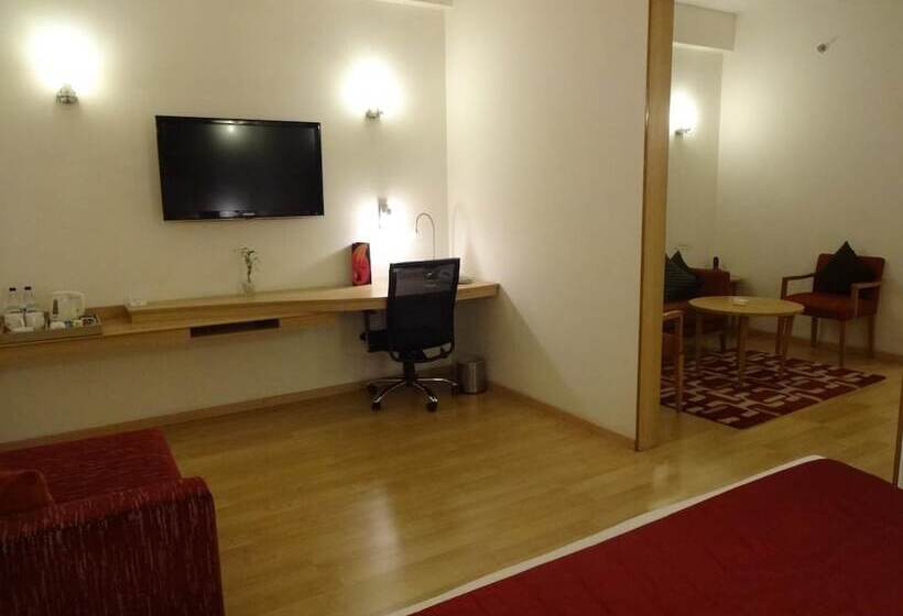 Red Fox By Lemon Tree Hotels, Hyderabad