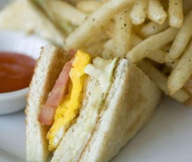 Отель Santika Bsd City Serpong