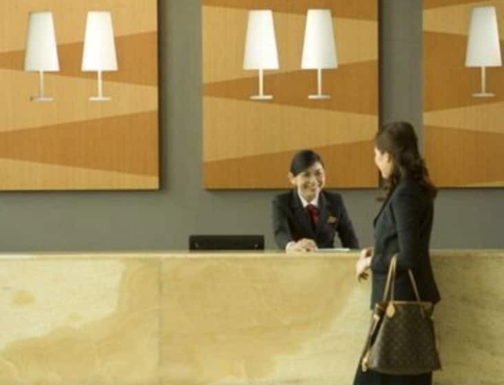 Отель Santika Bsd City Serpong