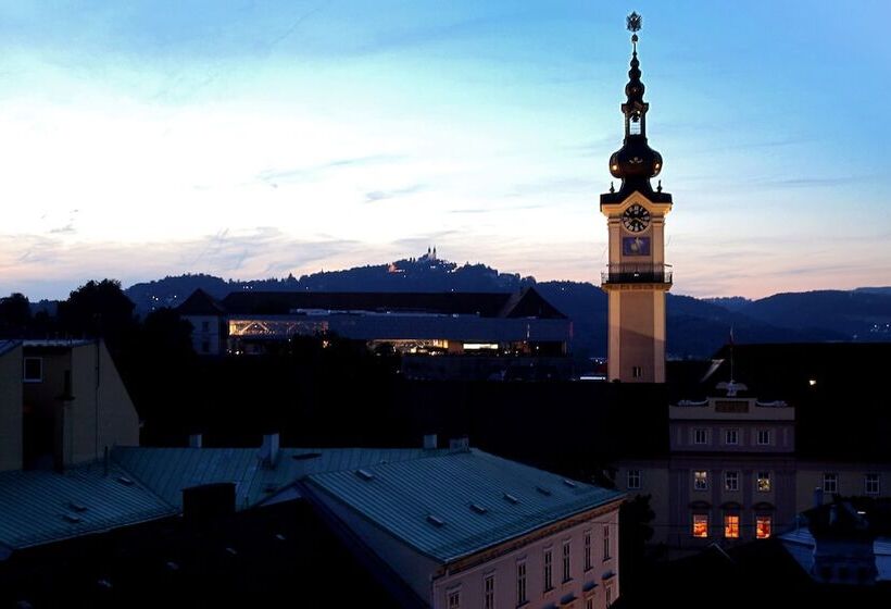 هتل Schwarzer Bar