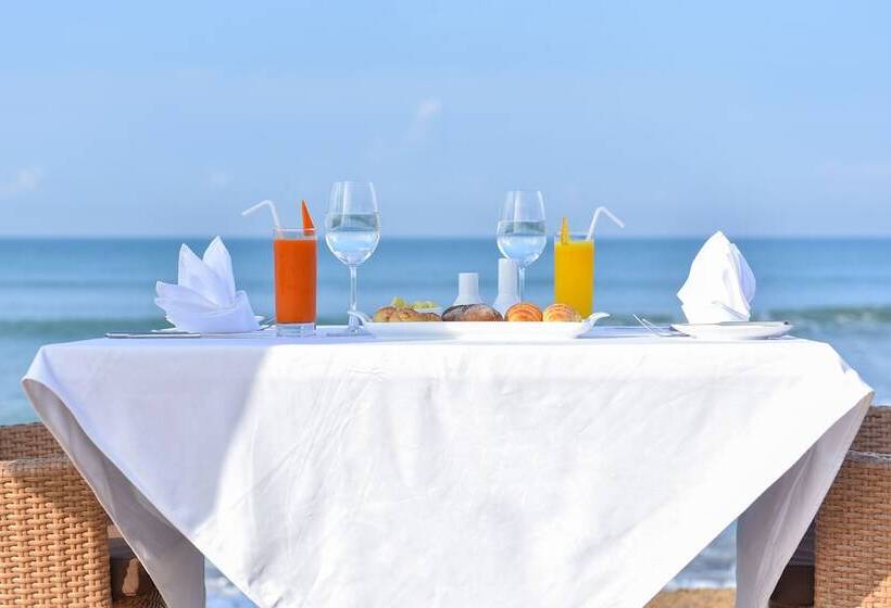 Отель Serene Pavilions