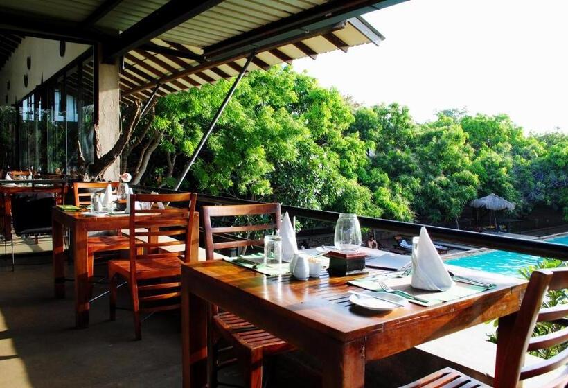 Отель Sigiriana Resort By Thilanka