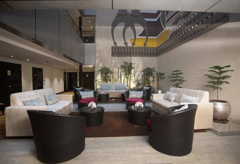 Отель Somerset Greenways Chennai